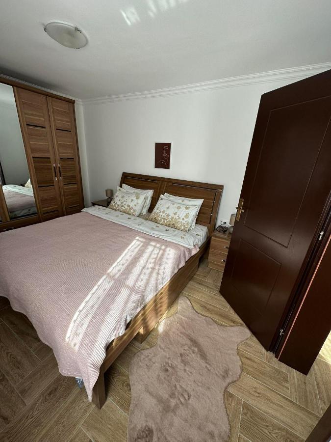 Apartman Emily Apartment Niksic Luaran gambar