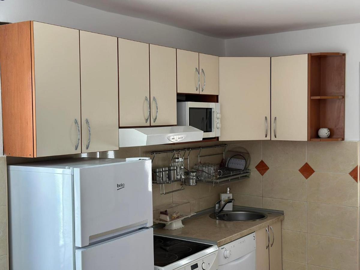 Apartman Emily Apartment Niksic Luaran gambar