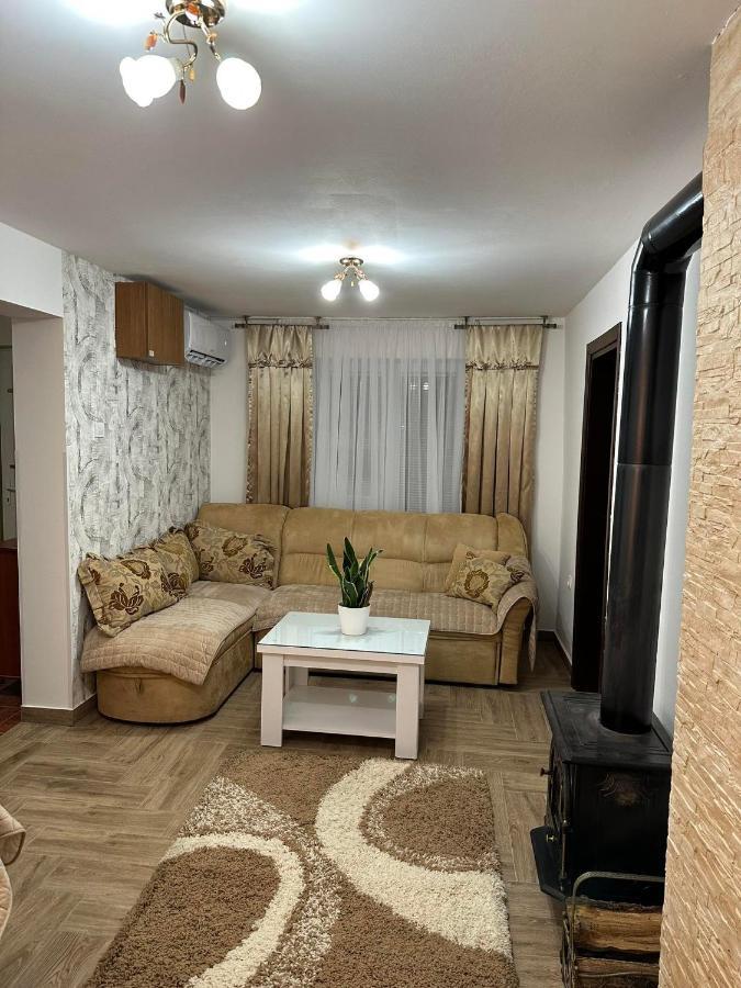 Apartman Emily Apartment Niksic Luaran gambar