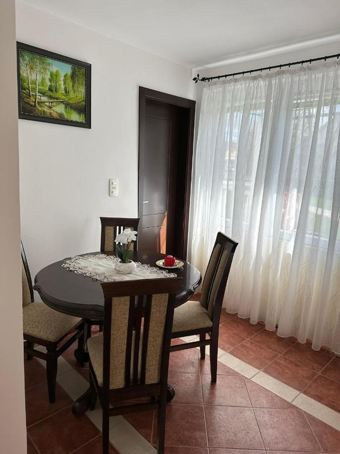 Apartmani Emily & Jully Niksic Luaran gambar