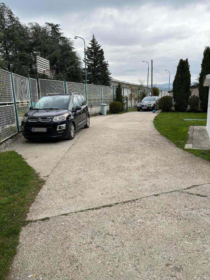 Apartmani Emily & Jully Niksic Luaran gambar