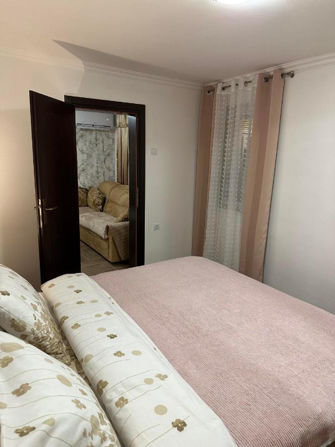 Apartman Emily Apartment Niksic Luaran gambar