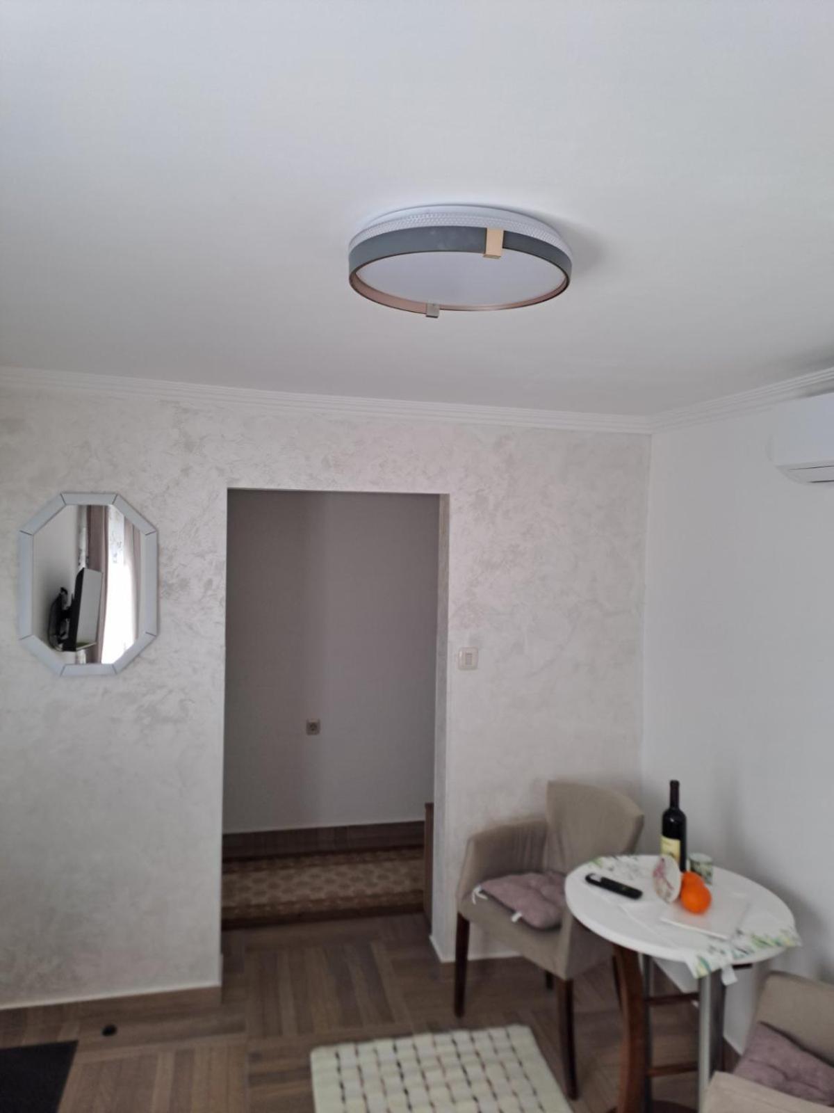 Apartman Emily Apartment Niksic Luaran gambar