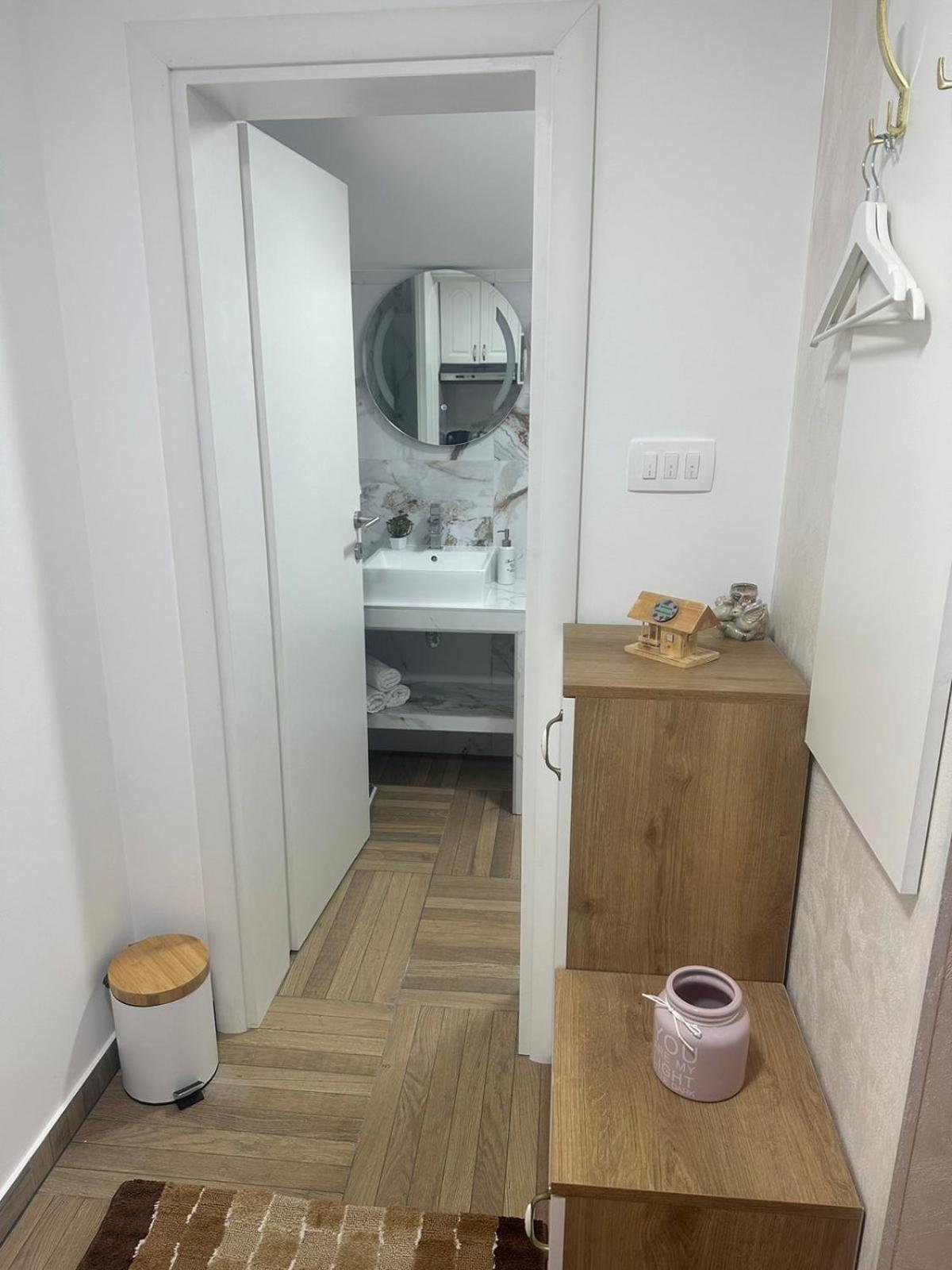 Apartman Emily Apartment Niksic Luaran gambar