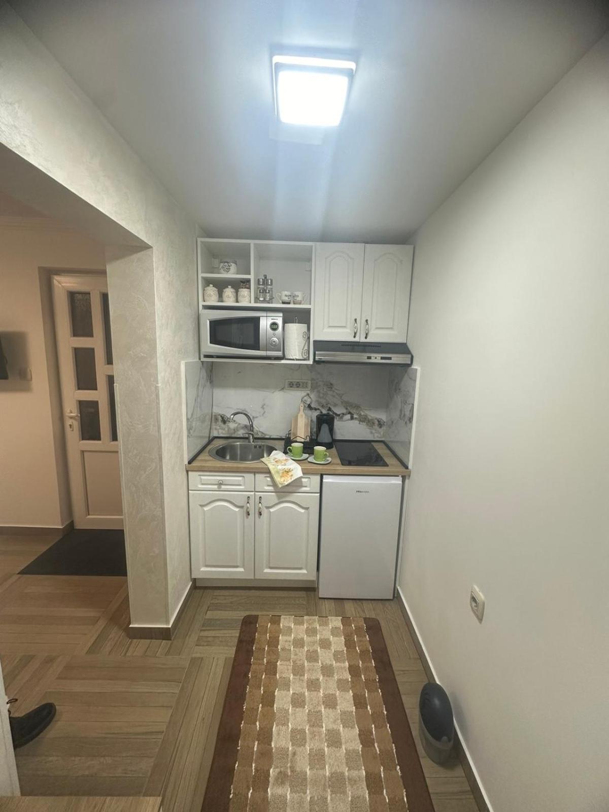 Apartman Emily Apartment Niksic Luaran gambar