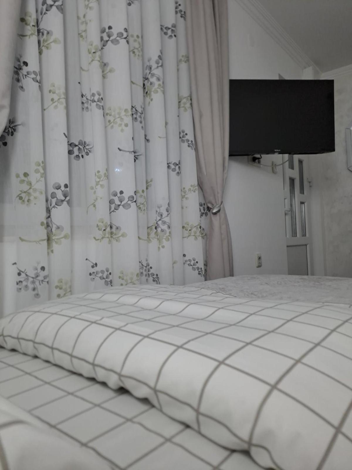 Apartman Emily Apartment Niksic Luaran gambar