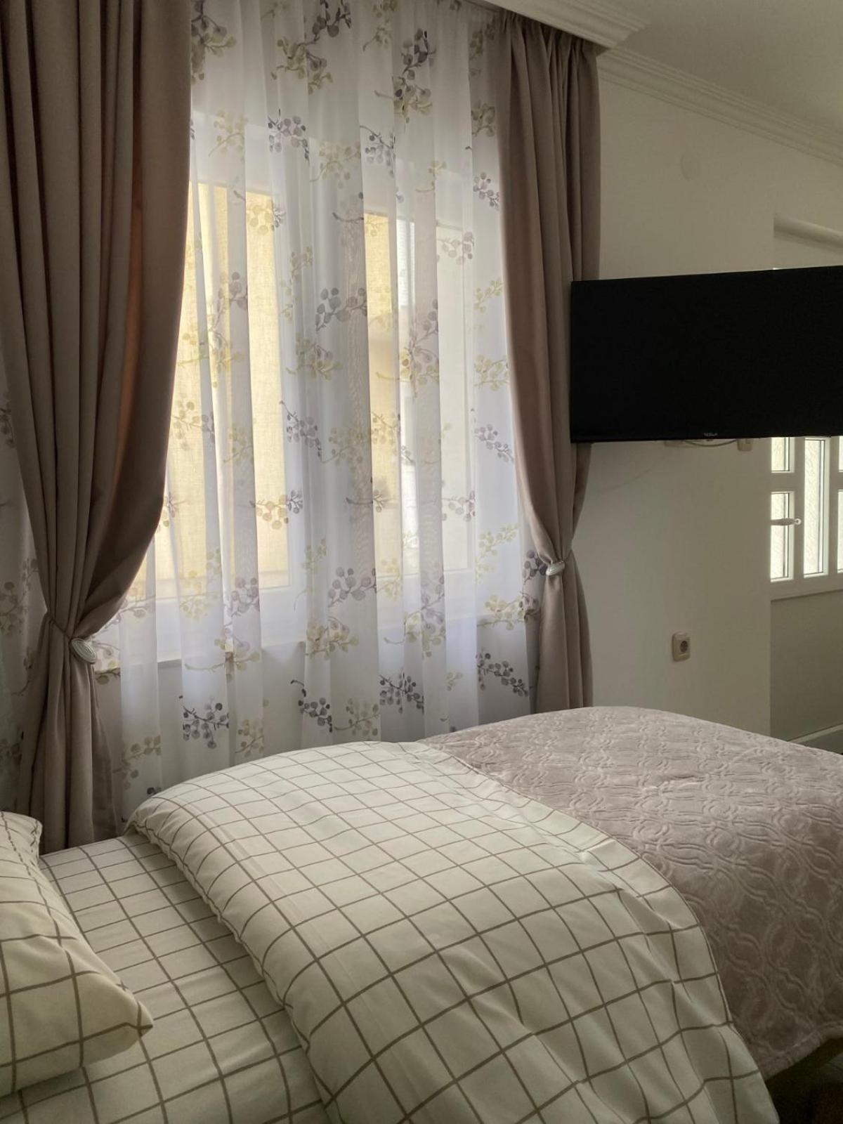 Apartman Emily Apartment Niksic Luaran gambar